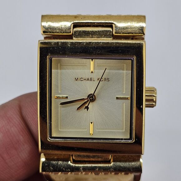 Michael Kors Women's Watch 24MM Gold Dial Gold Bracelet 6" New Battery - Picture 2 of 15